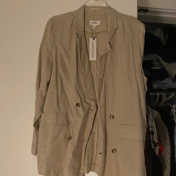 Tan blazer - Picture 1 of 1